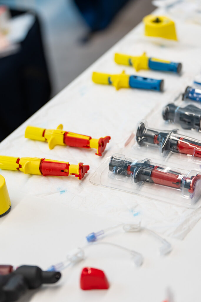 Práctica de inserción de vía intraósea en curso de accesos vasculares